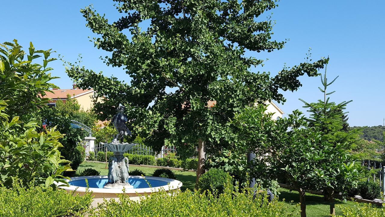 Apartments Ginkgo Banjole Bagian luar foto